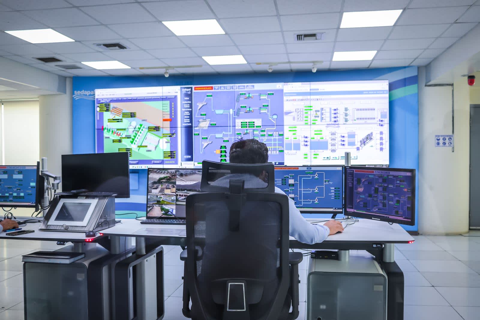 Orquestación de agentes en operaciones industriales